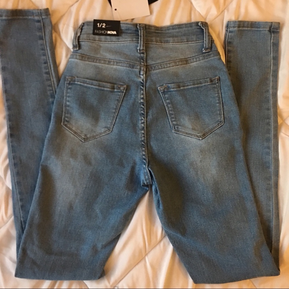Fashion Nova Blue Dream High Rise Jeans. - Picture 3 of 4